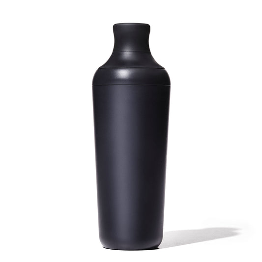 oxo-good-grips-plastic-cocktail-shaker-20-oz-590-ml-capacity-z1 gg_11327200_012221_06_rgb.jpg