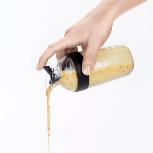 little-salad-dressing-shaker-f1 gg_1268980_3_1_.jpg